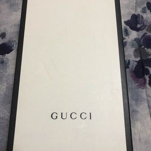Brand New Gucci Sneakers never wear before.
